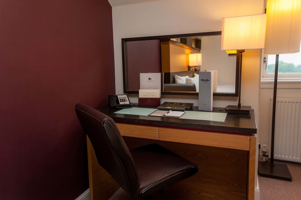 Family Room - Photo 2