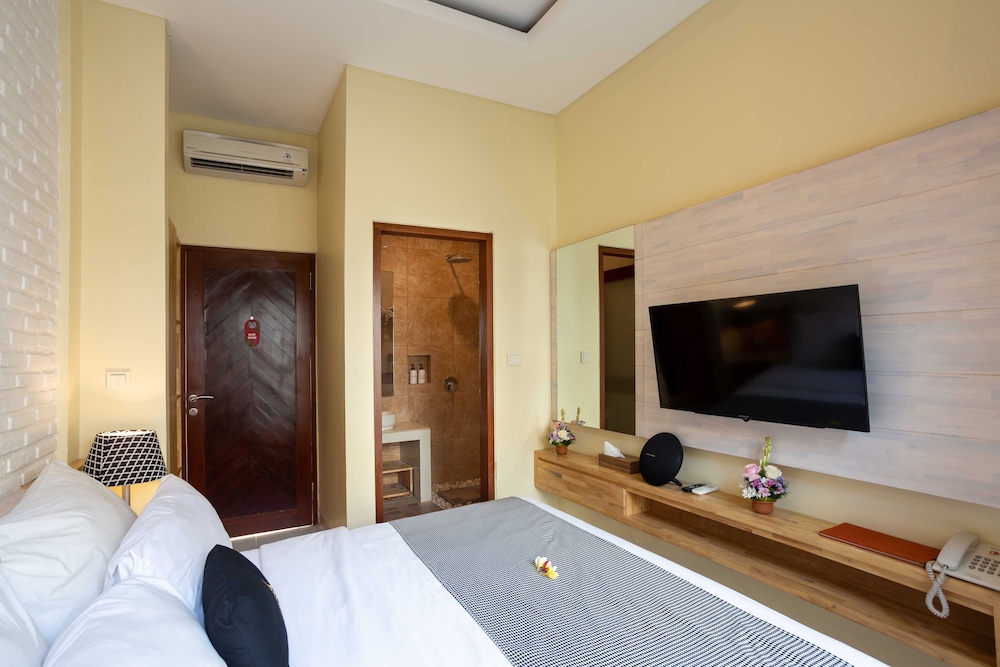 One Bedroom Plunge Pool Villa - Photo 13