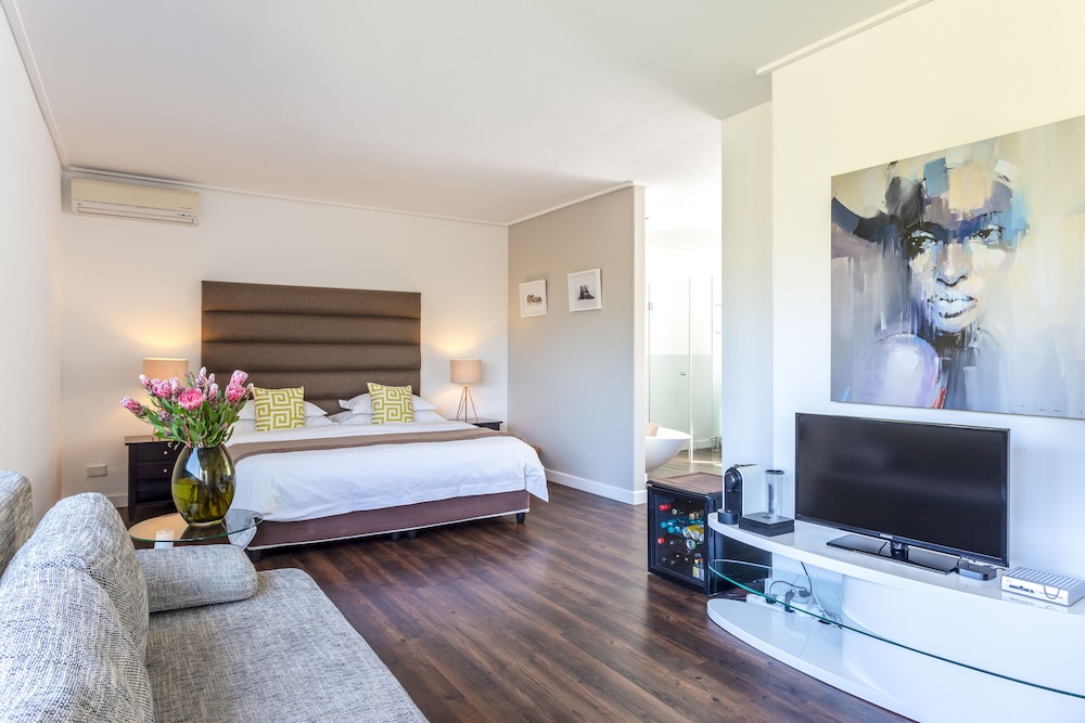 Cosmopolitan Suite photo 1