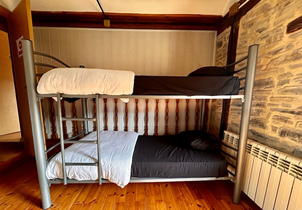 Economy Shared Dormitory, Mountain View photo 2