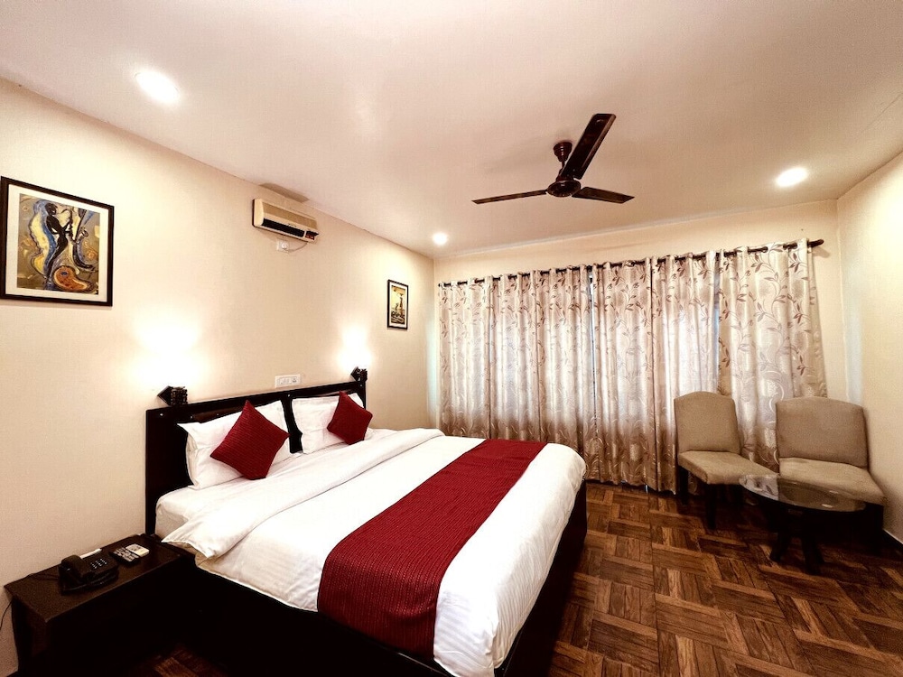 Deluxe Room - Photo 7