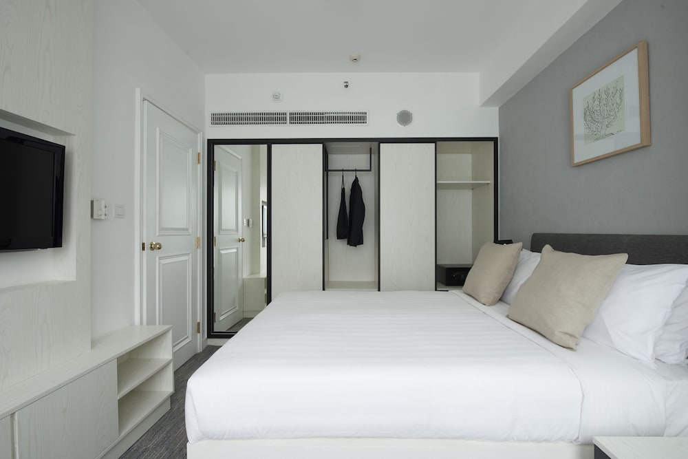 Family Seaview Suite with Sofa Bed