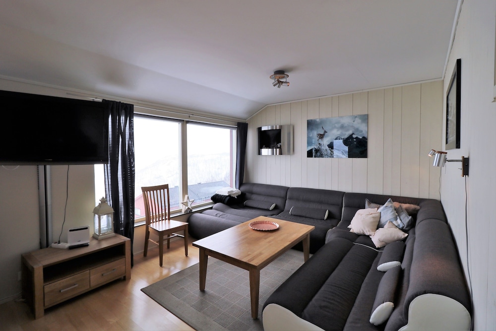 Family Apartment, 4 Bedrooms photo 1
