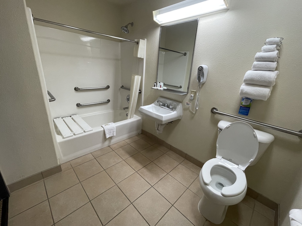 Room, 2 Double Beds, Non Smoking, Pets Not Allowed (Accessible, Seat in Shower) photo 1