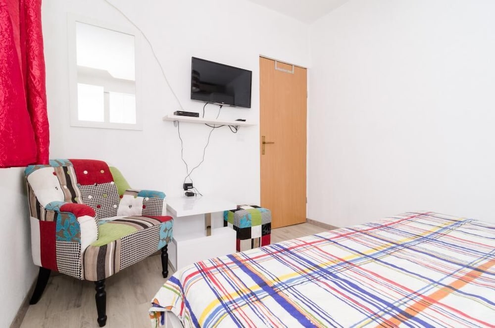 Apartment (One Bedroom Apartment with Shared Ter) photo 3