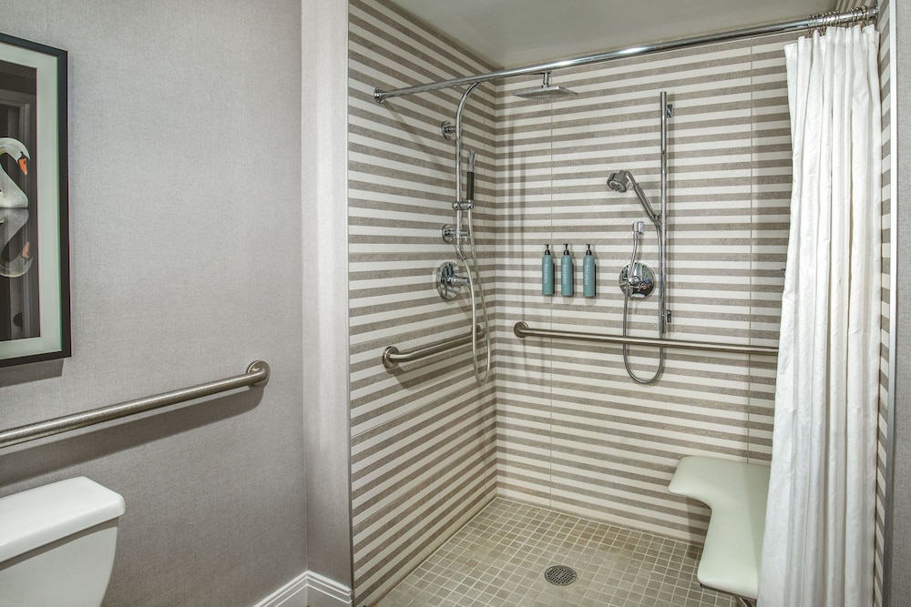 Studio Suite, 2 Queen Beds, River View
