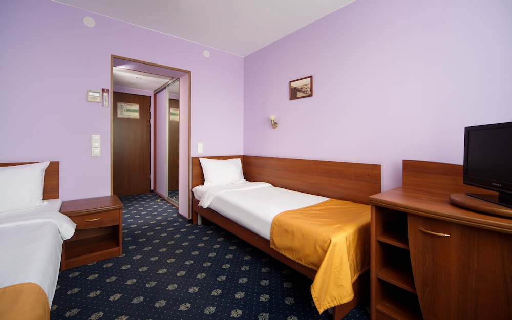 Standard Twin Room, City View photo 1