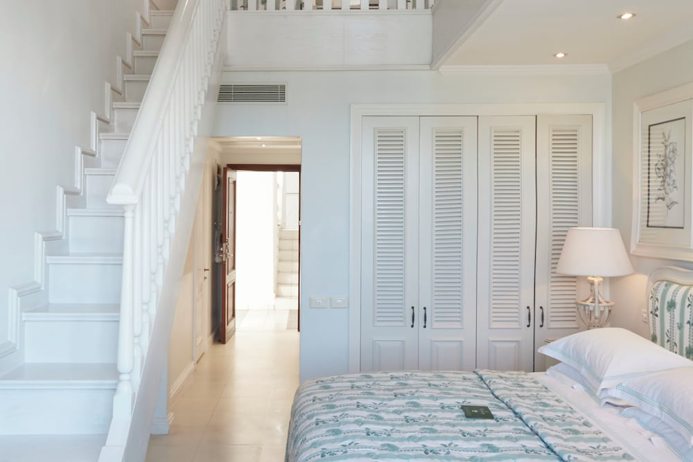 Sea Facing Family Room - Photo 11