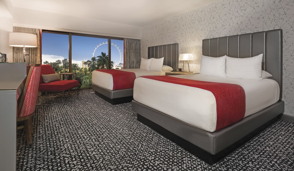 Flamingo Room 2 Queens Attraction View Non-Smoking - Photo 1