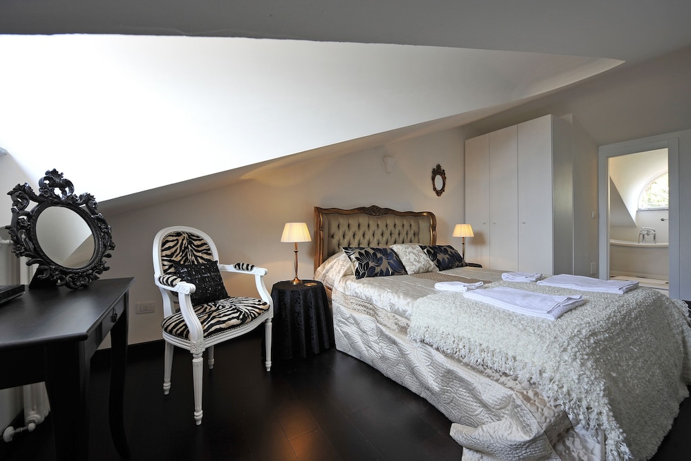 Honeymoon Apartment, Multiple Bedrooms (Brentano Elegante)