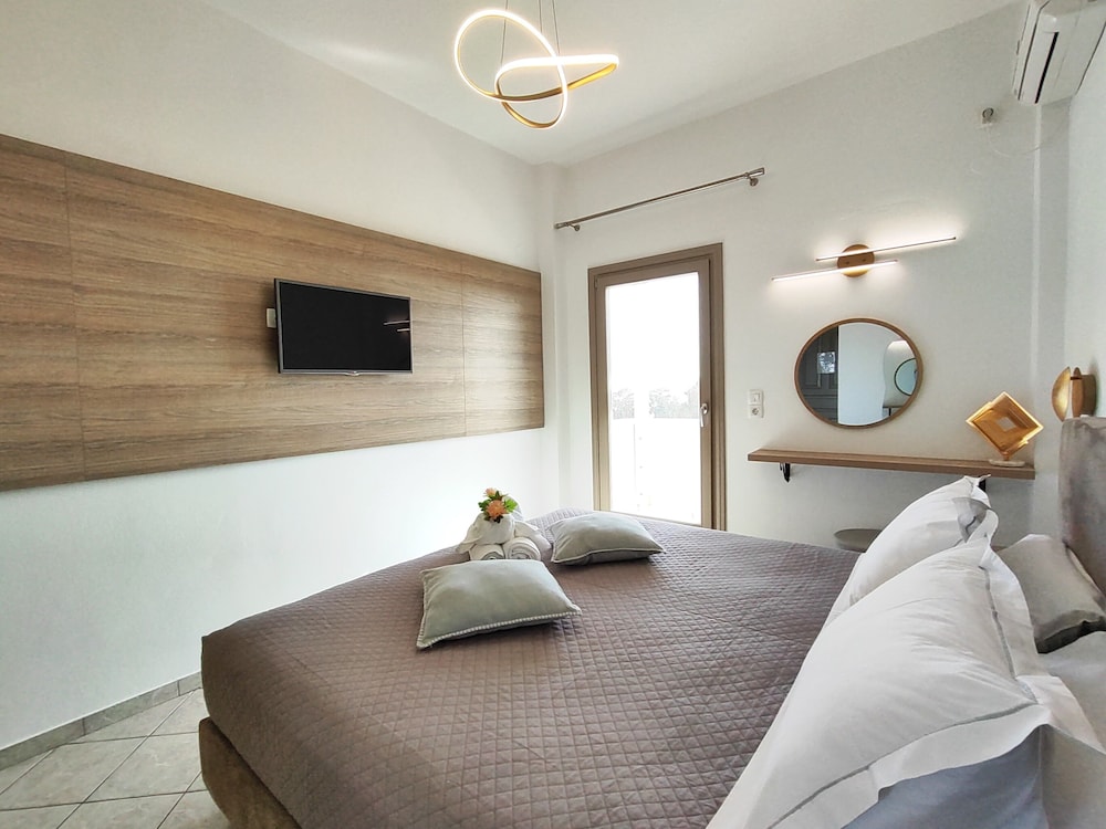 Double or Hollywood Twin Room with Sunrise View
