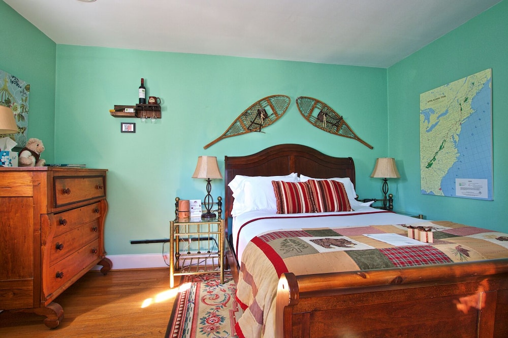 Appalachian Queen Suite photo 3