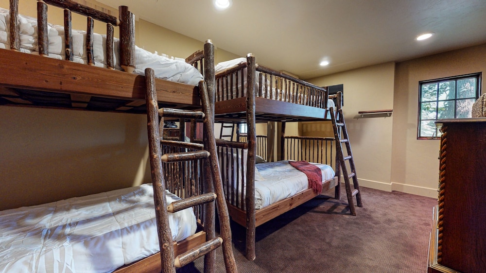 House, 4 Bedrooms