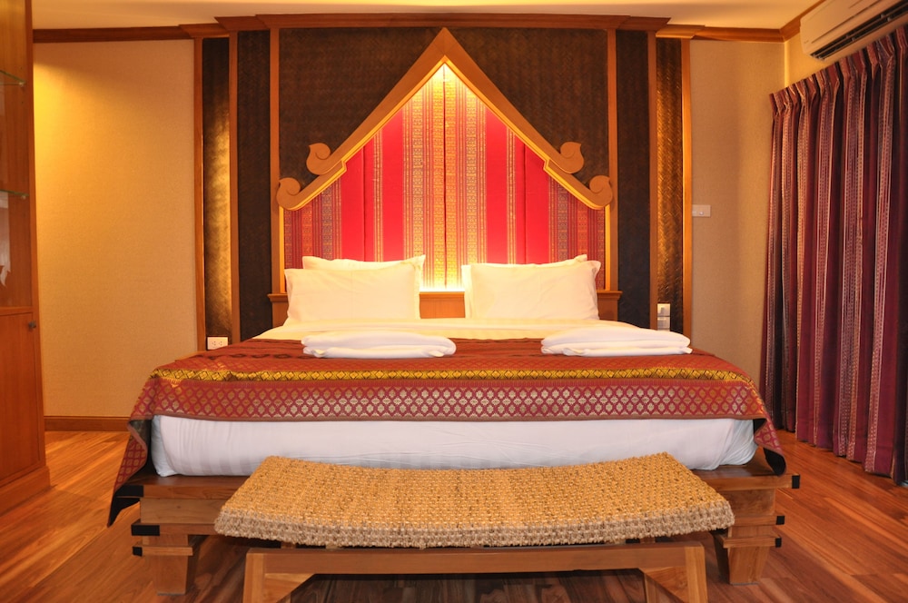 Suite, Partial Ocean View photo 2