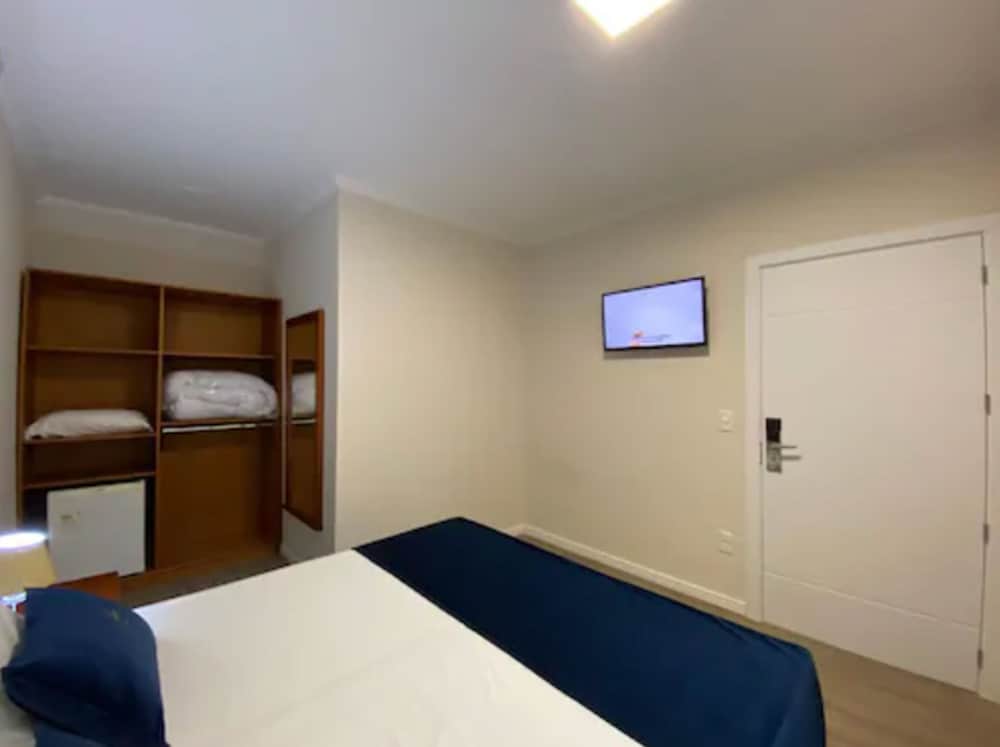 Deluxe Double or Twin Room photo 3