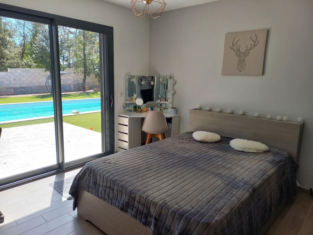 Villa photo 2