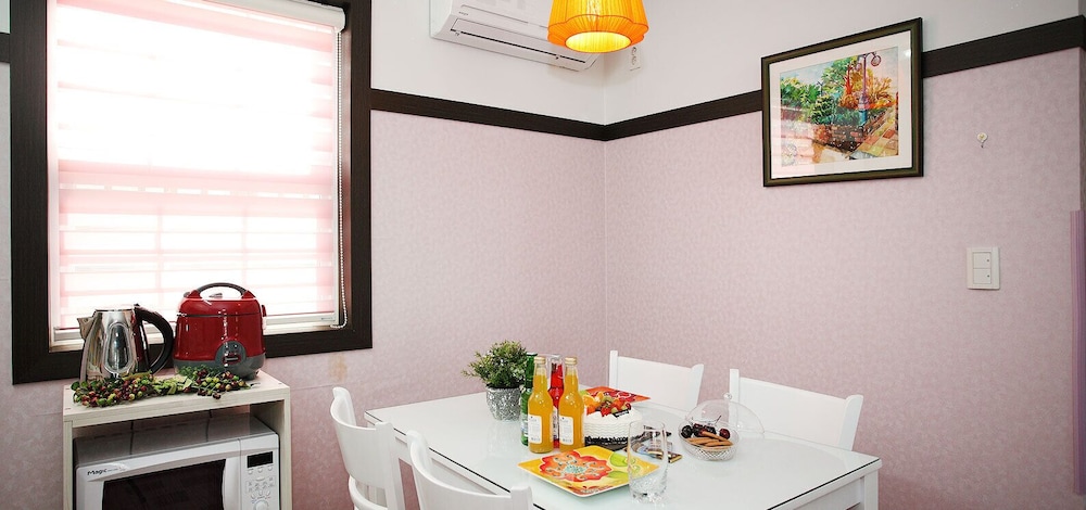 Studio, Kitchenette (102) photo 3