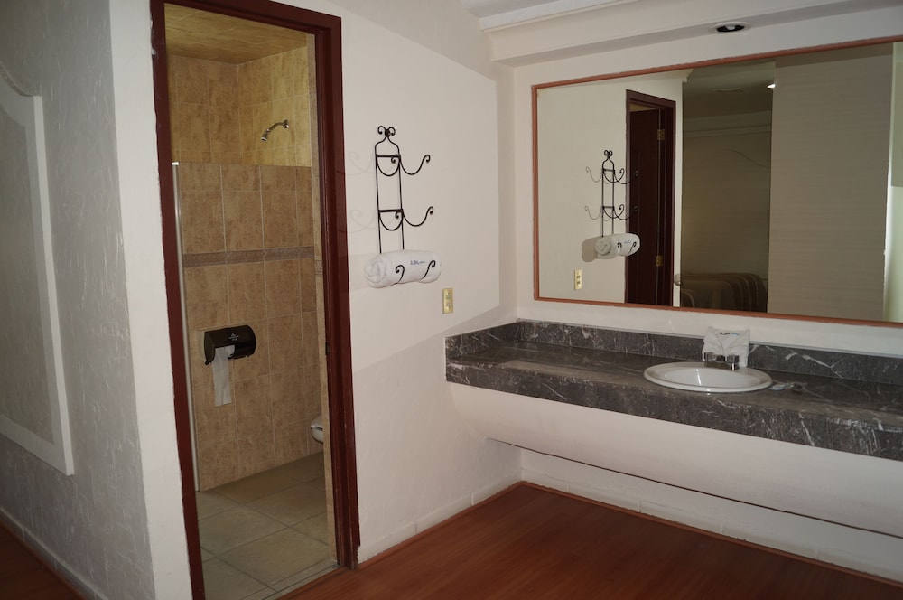Standard Room photo 2