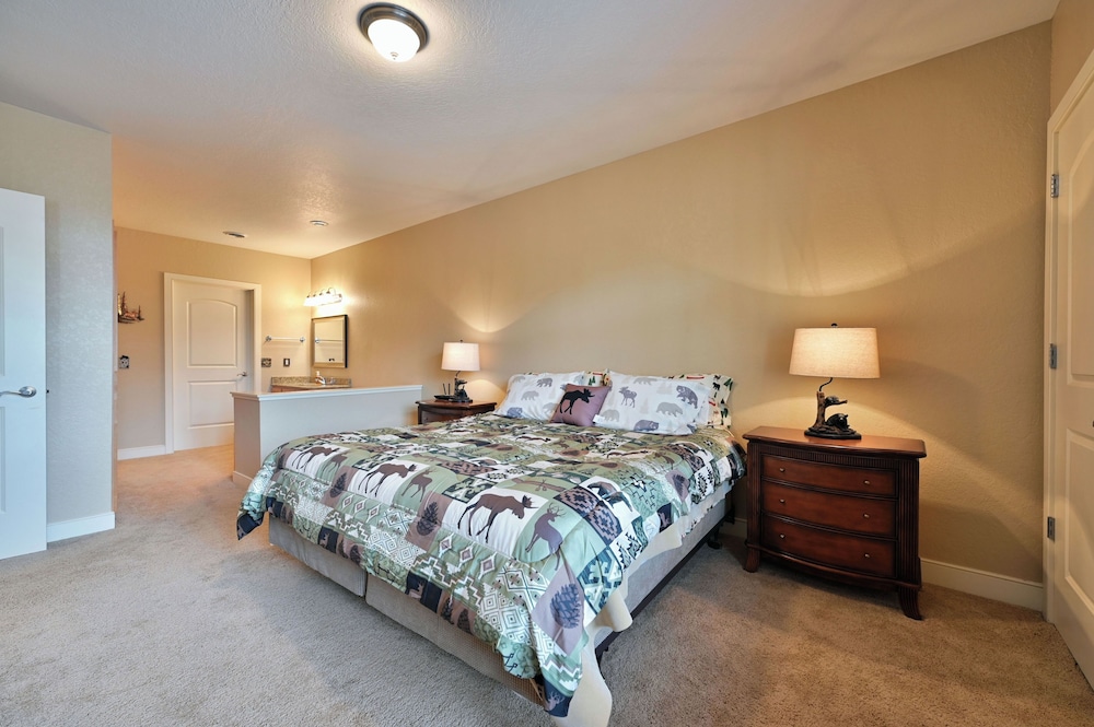 Condo, 1 King Bed With Sofa Bed, Hot Tub, Golf View (Unit 433a 1 Bd/ 1 Ba Condo) photo 1