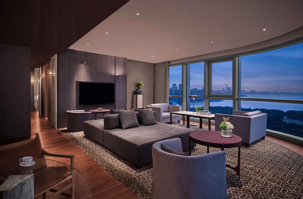 Suite, 1 King Bed, Bay View - Photo 1