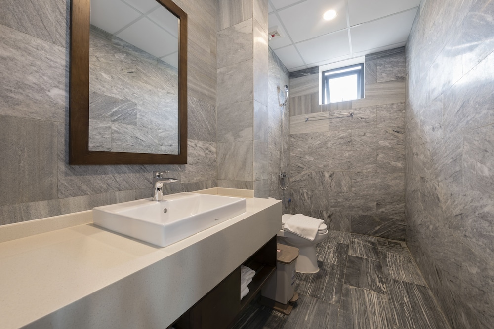 Family Luxury Suite 6 Bedrooms - Photo 4