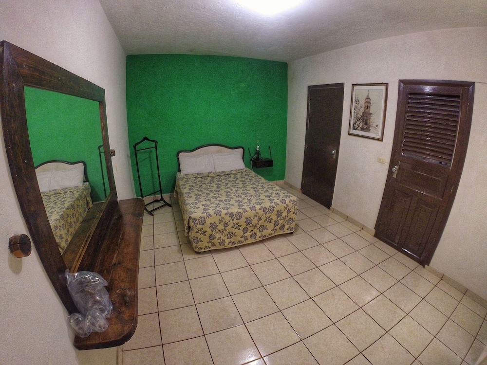 Double Room, 1 King Bed photo 2