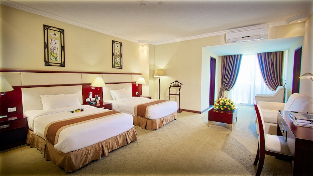Standard Twin Room, City View