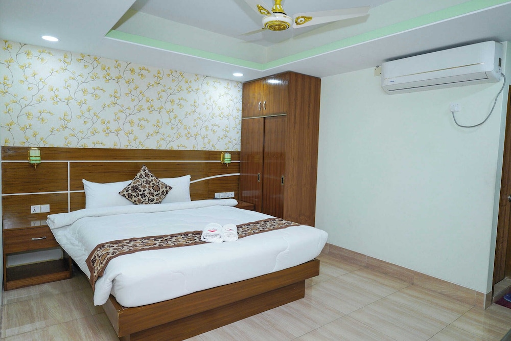 Deluxe Double Room, City View photo 2