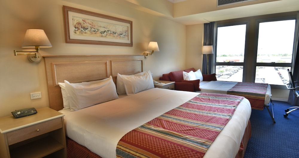 Standard Room, 1 King Bed with Sofa bed (View) thumbnail 5