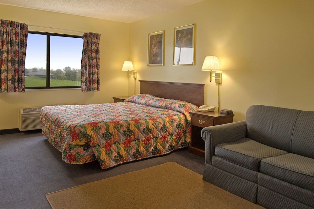 Efficiency, Standard Room, 1 King Bed - Photo 3