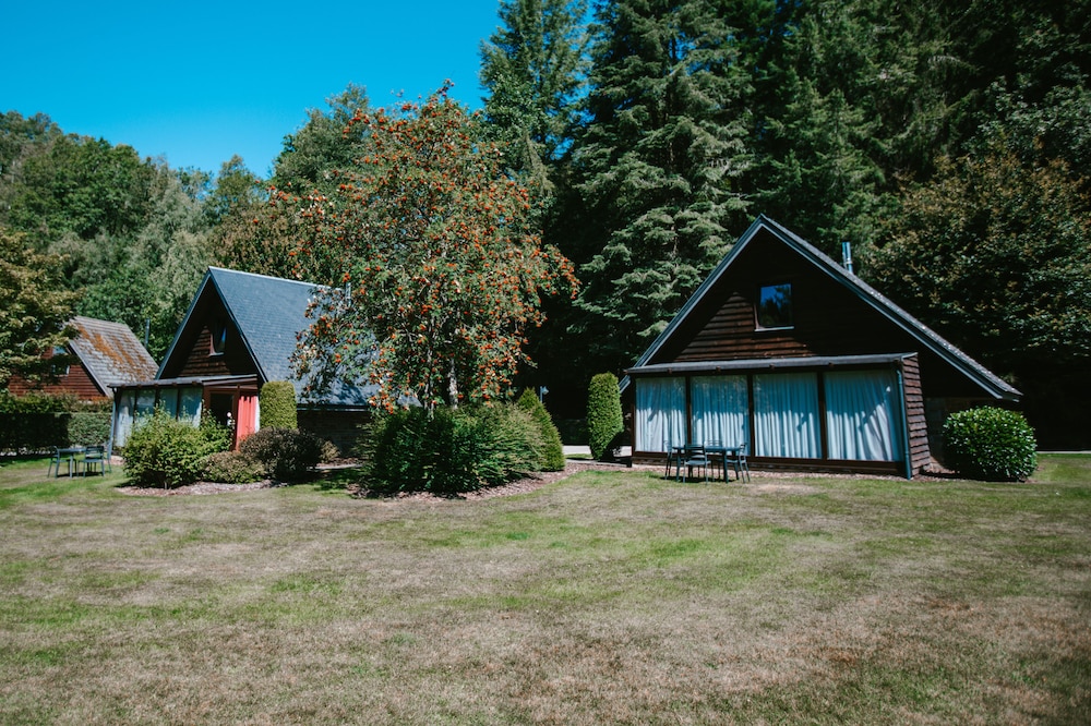 Traditional Cottage, 1 Bedroom, Fireplace, Garden Area