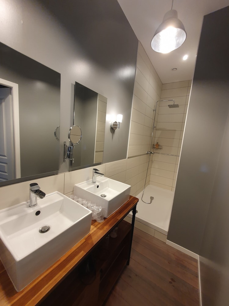 Superior Quadruple Room photo 2