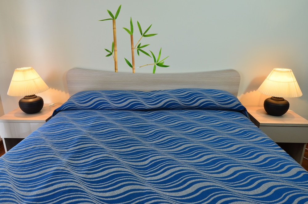 Superior Apartment, 2 Bedrooms, Pool View