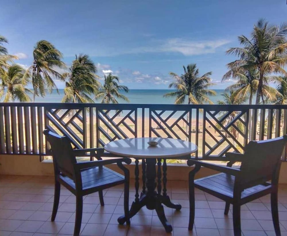 Deluxe Sea View King Bed - Photo 4