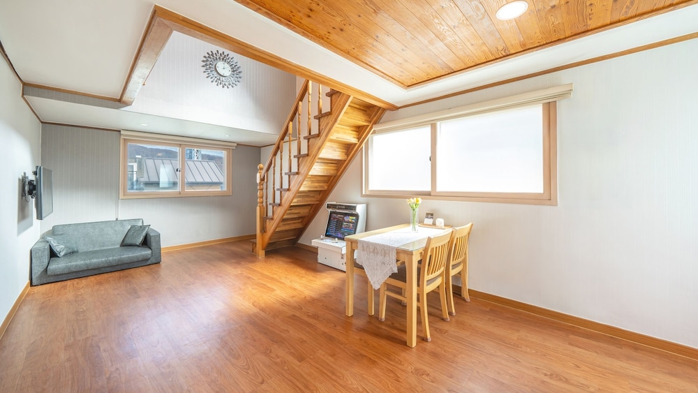 Basic Room, 1 Bedroom (Ilang Ilang (Duplex/Spa/Private BBQ)) - Photo 1