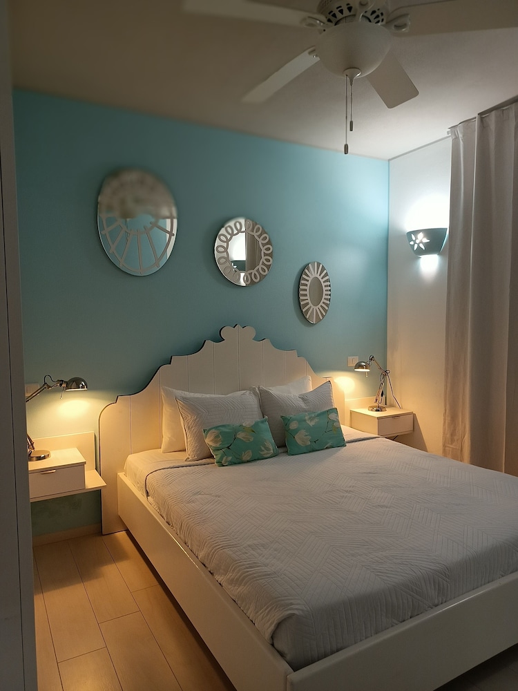 Deluxe Apartment, 1 King Bed with Sofa bed