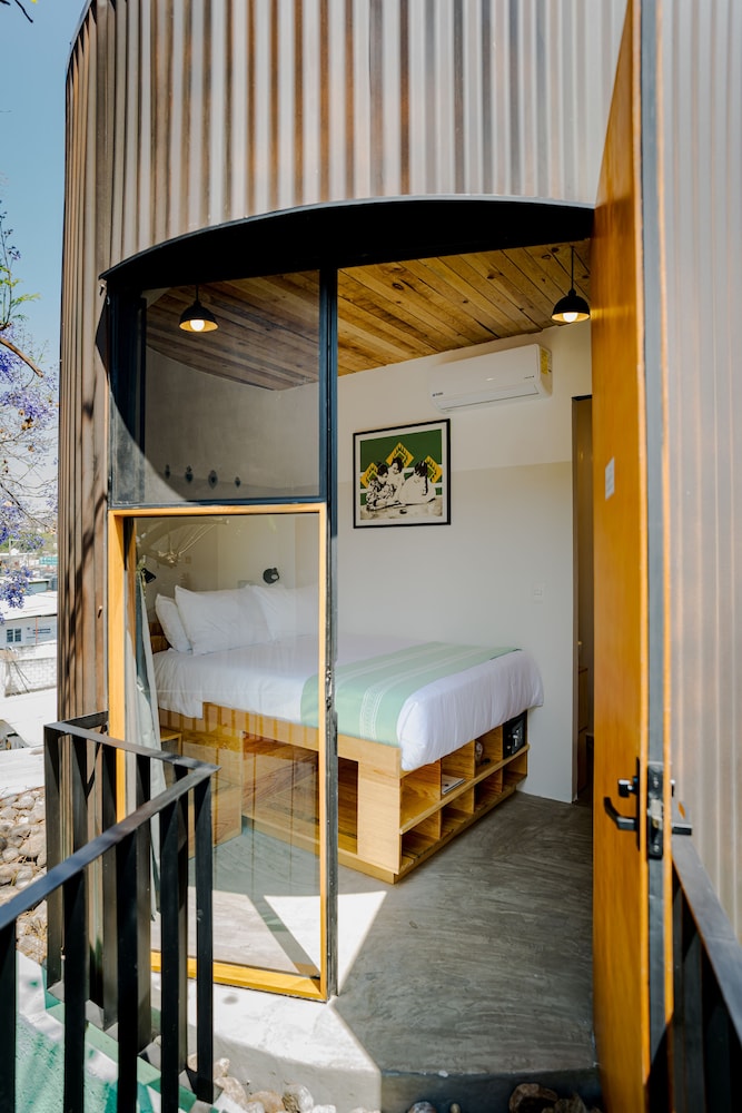 Basic Room, 1 Double Bed
