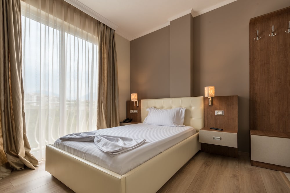 Single Room, Garden View