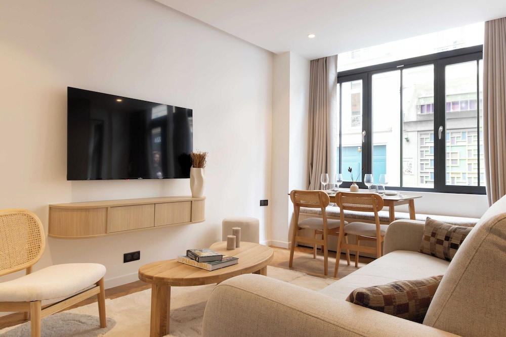 Apartment photo 1