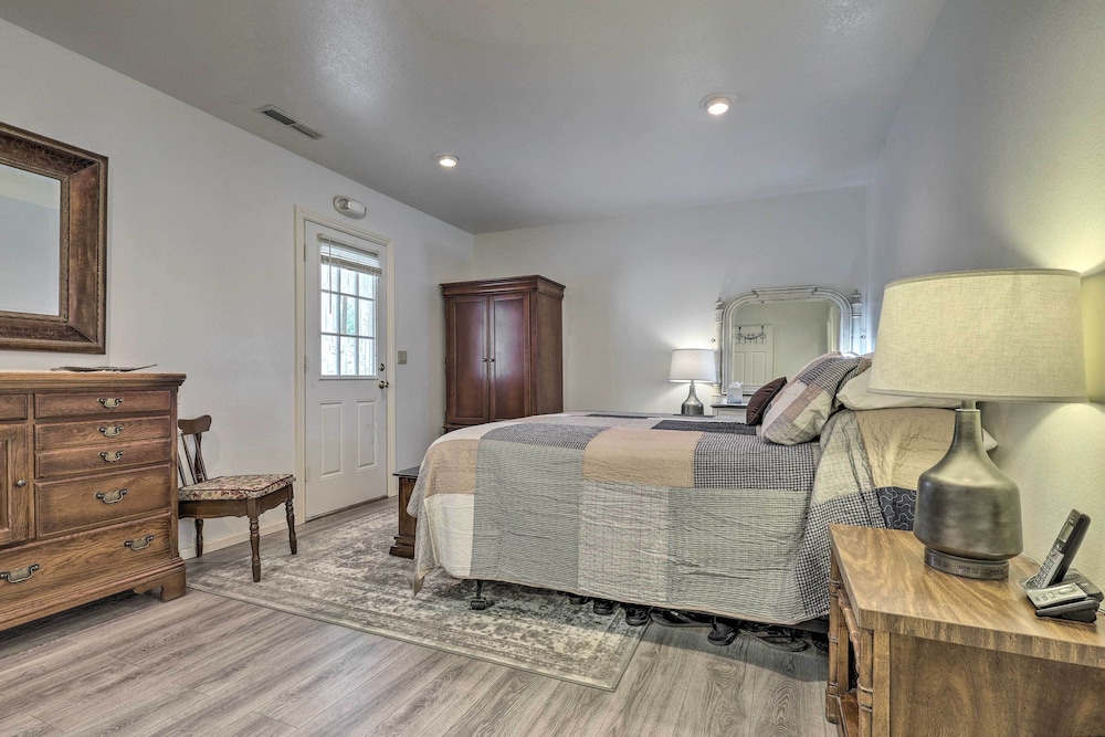 House (2 Bedrooms) photo 2