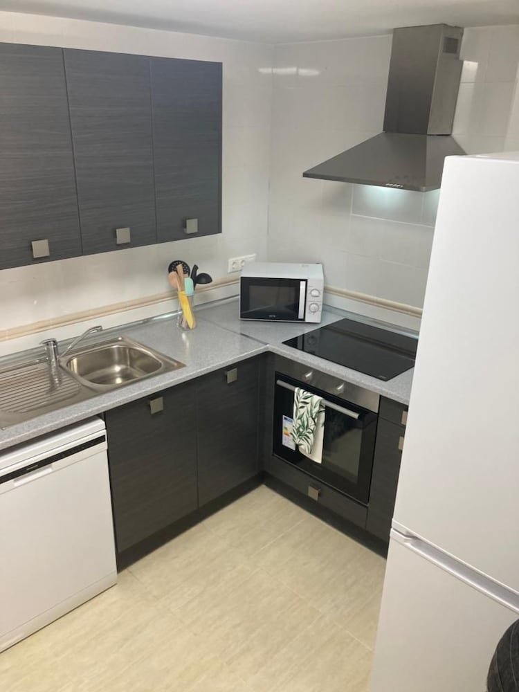 Family Apartment, 2 Bedrooms, Balcony photo 3