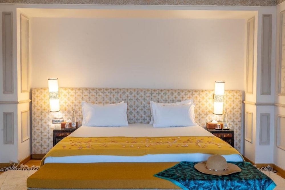 Royal Suite, Lake View (Widiane)