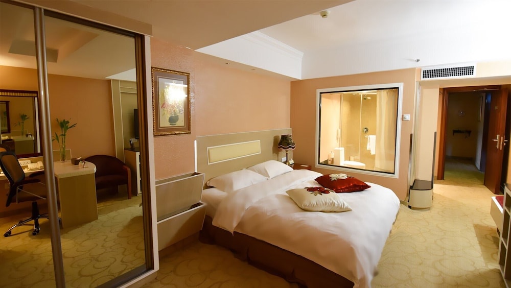 Business Queen Room photo 2