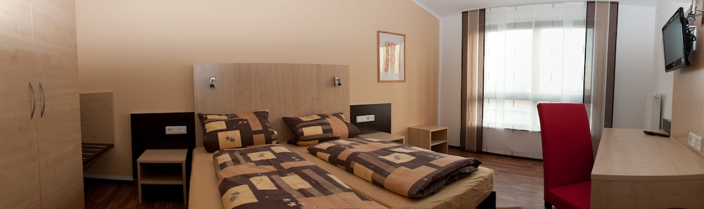 Double or Twin Room photo 2