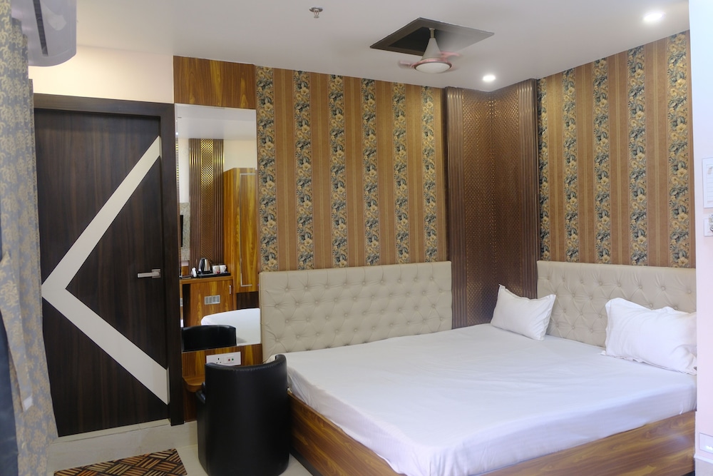 Deluxe Double Room photo 3