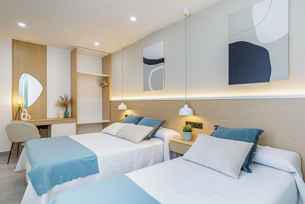 Comfort Triple Room