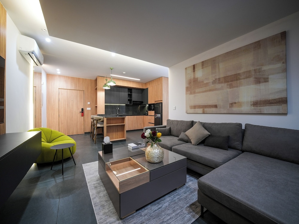Deluxe Apartment, Balcony, City View