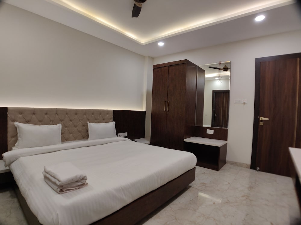 Deluxe Room - Photo 6