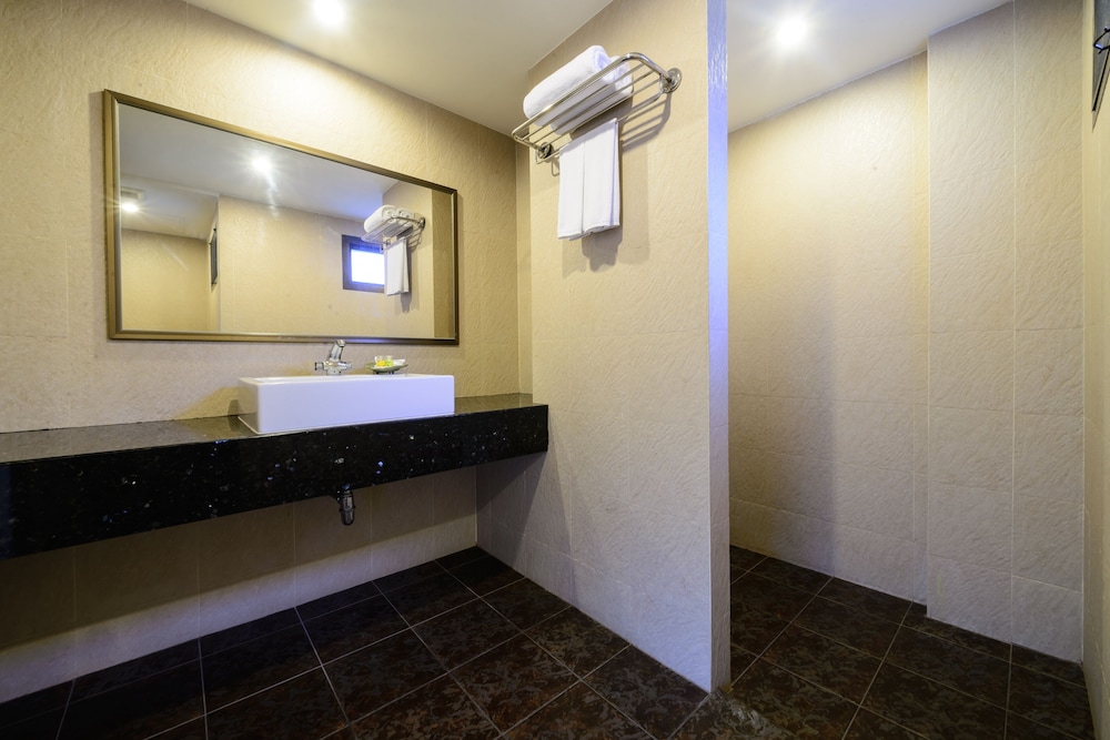 Junior Suite Pool Access photo 2