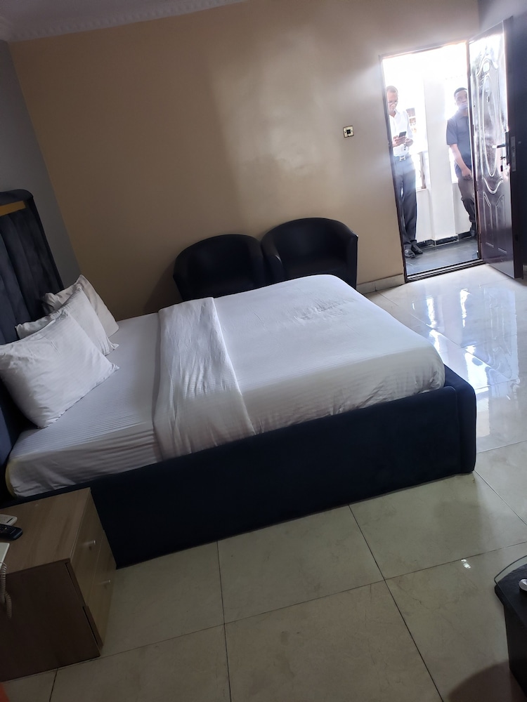 Deluxe Room - Photo 1